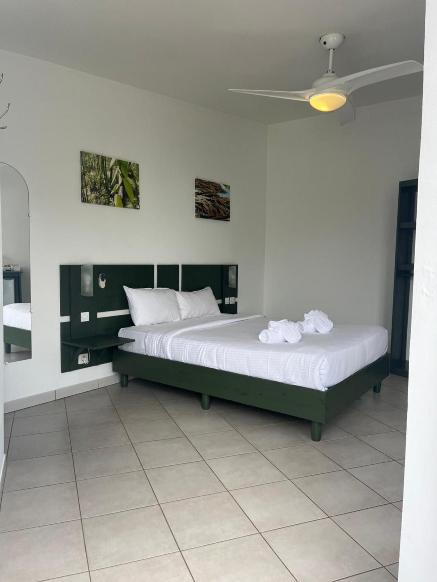 Hotel Les Embruns Du Baril Saint-Philippe Eksteriør billede